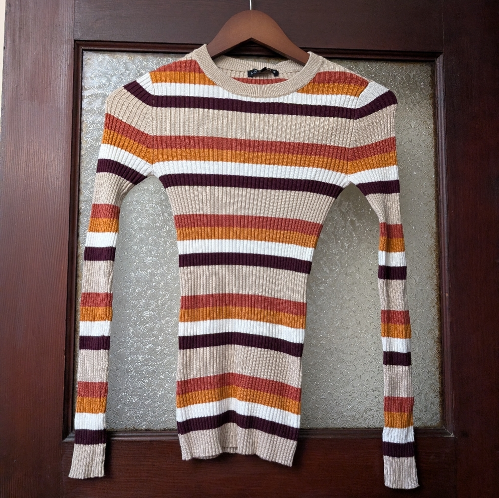 Love Ellie - Andreina Fitted Ribbed Pullover